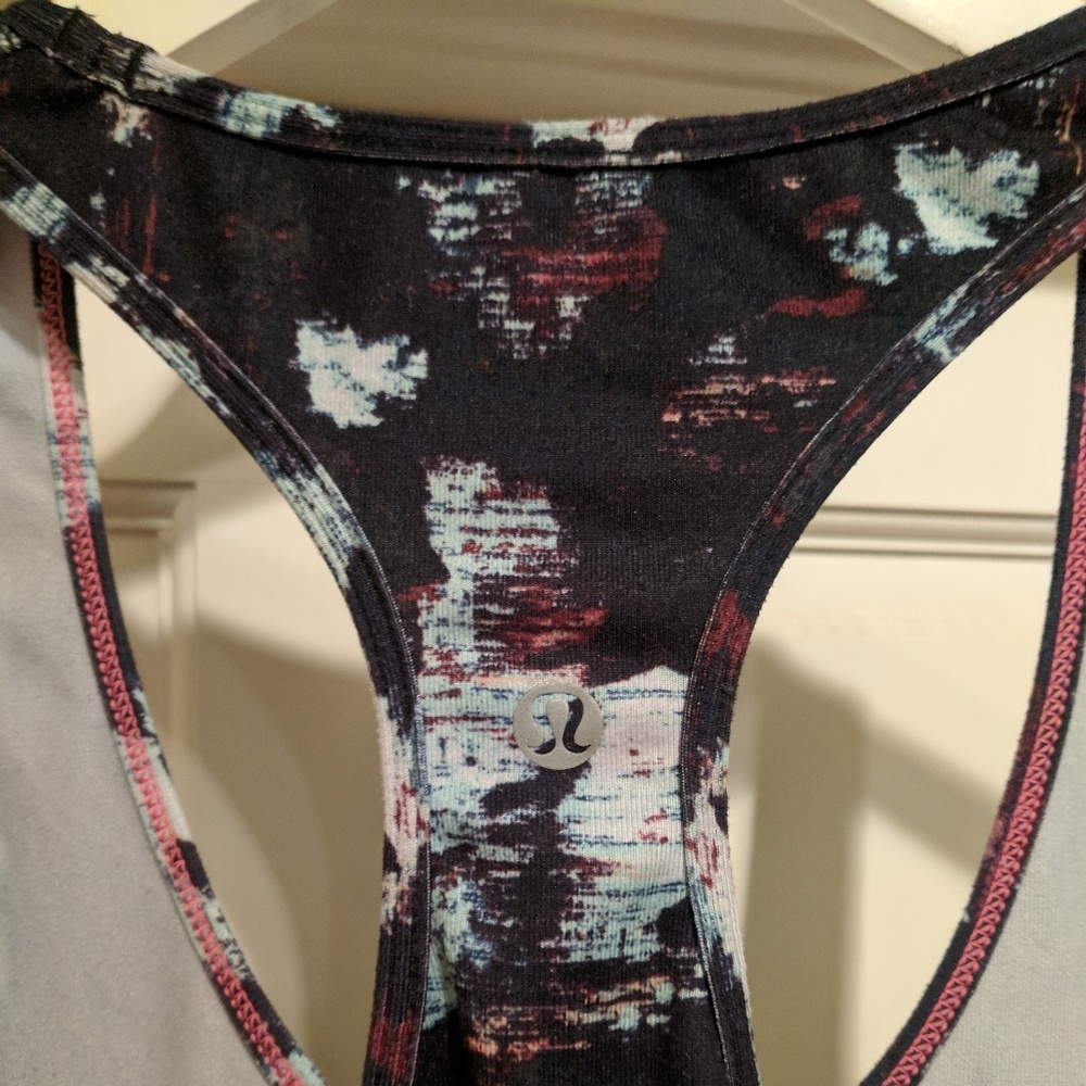 Lululemon tank